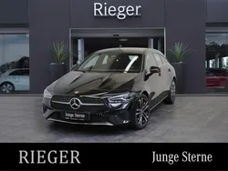 Metalliclack kosmosschwarz (metallic) Gebraucht 2024 Mercedes CLA180 Limousine | 29.339 € (Superpreis)