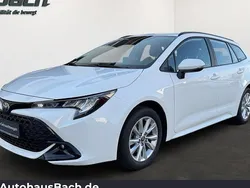 Weiß Gebraucht 2024 Toyota Corolla Business Edition Kombi | 27.490 € (Guter Preis)