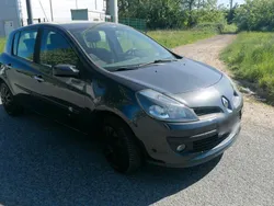 Schwarz Gebraucht 2007 Renault Clio II Kleinwagen | 1.950 € (Fairer Preis)