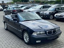 Blau Gebraucht 1999 BMW 318 Cabriolet Performance Cabrio | 5.450 € (Guter Preis)