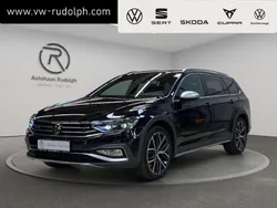 Schwarz Gebraucht 2022 VW Passat Alltrack Sound Kombi | 36.549 € (Fairer Preis)