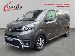 Basaltgrau metallic Gebraucht 2022 Toyota Proace Verso Team Kombi | 36.950 € (Teuer)