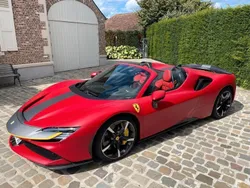 Rot Gebraucht 2022 Ferrari SF90 Cabrio | 629.510 €