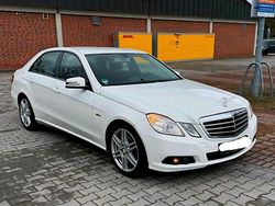 Weiß Gebraucht 2009 Mercedes E350 Limousine | 10.000 € (Fairer Preis)