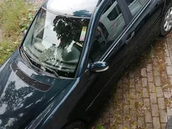 Blau Gebraucht 2004 Mercedes 180 Limousine | 1.750 €