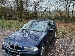 Blau Gebraucht 1995 BMW 316 Basis Coupé | 2.550 €