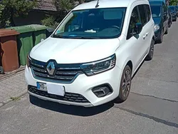 Weiß Gebraucht 2024 Renault Kangoo Techno Van / Kleinbus | 22.999 €