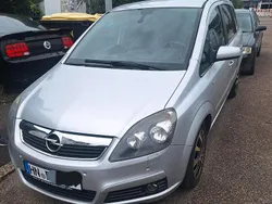 Silber Gebraucht 2007 Opel Zafira Van / Kleinbus | 2.350 € (Fairer Preis)