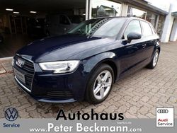 Blau Gebraucht 2017 Audi A3 Comfort Limousine | 17.490 € (Fairer Preis)