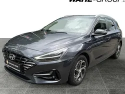 Grau Gebraucht 2024 Hyundai i30 Select Kombi | 20.780 € (Fairer Preis)