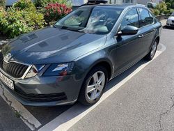 Grau Gebraucht 2018 Skoda Octavia Active Kleinwagen | 9.700 € (Fairer Preis)
