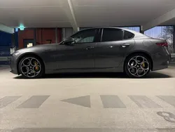 Grau Gebraucht 2017 Alfa Romeo Giulia Veloce Limousine | 27.000 €