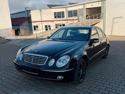 Schwarz Gebraucht 2002 Mercedes E240 Elegance Limousine | 3.999 € (Fairer Preis)