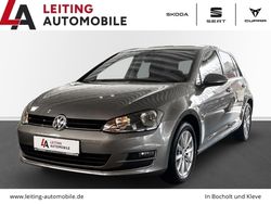 Grau Gebraucht 2015 VW Golf VII LOUNGE Limousine | 10.945 € (Fairer Preis)