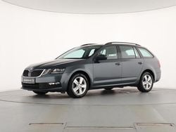 Grau Gebraucht 2020 Skoda Octavia Tour Kombi | 18.489 € (Superpreis)