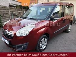 Rot Gebraucht 2015 Opel Combo Van / Kleinbus | 8.998 € (Fairer Preis)