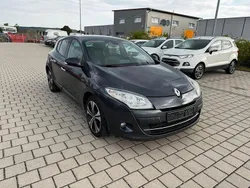 Grau Gebraucht 2011 Renault Mégane III Bose Edition Limousine | 2.990 € (Guter Preis)