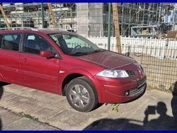 Rot dyna Gebraucht 2008 Renault Mégane GrandTour Kombi | 2.450 € (Etwas zu teuer)
