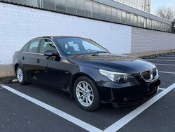 Schwarz Gebraucht 2006 BMW 523 Limousine | 9.900 € (Teuer)