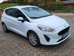 Weiß Gebraucht 2017 Ford Fiesta Kleinwagen | 7.300 € (Guter Preis)