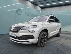 Grau Gebraucht 2021 Skoda Karoq SportLine SUV | 29.480 € (Teuer)