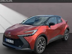 Metal oxide (4z3)/ black (202) Gebraucht 2025 Toyota C-HR SUV | 35.950 €