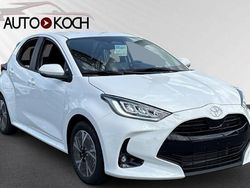Weiß Neu 2025 Toyota Yaris Hybrid Limousine | 25.980 € (Fairer Preis)