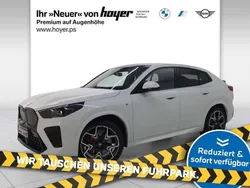 Alpinweiss 3 Gebraucht 2024 BMW iX2 M Sport SUV | 59.990 € (Teuer)