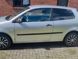 Silber Gebraucht 2004 VW Polo Basis Limousine | 799 € (Guter Preis)