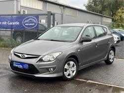 Grau Gebraucht 2012 Hyundai i30 Classic Limousine | 3.990 € (Fairer Preis)