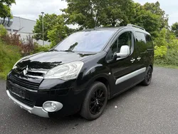 Schwarz Gebraucht 2011 Citroën Berlingo SELECTION Van / Kleinbus | 5.990 € (Guter Preis)