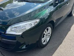 Grün Gebraucht 2009 Renault Mégane III Dynamique Limousine | 6.200 € (Fairer Preis)