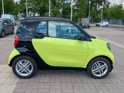 Grün Gebraucht 2022 Smart ForTwo Electric Drive Coupé | 12.600 € (Etwas zu teuer)