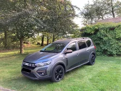 Grau Gebraucht 2024 Dacia Jogger Extreme Limousine | 18.000 € (Guter Preis)