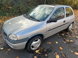 Silber Gebraucht 1999 Opel Corsa Kleinwagen | 350 € (Guter Preis)