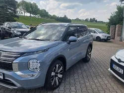 Grau Neu 2025 Mitsubishi Outlander P-HEV Top SUV | 59.890 €
