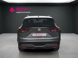 Grau Gebraucht 2023 Nissan Qashqai SUV | 27.649 € (Fairer Preis)