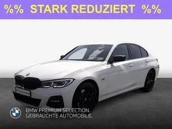 Weiß Gebraucht 2022 BMW 330e M Sport Limousine | 33.299 € (Fairer Preis)