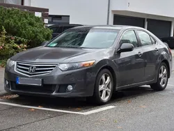 Grau Gebraucht 2009 Honda Accord Executive Limousine | 6.600 € (Fairer Preis)