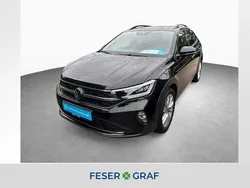 Deep black perleffekt Gebraucht 2024 VW Taigo Move SUV | 21.940 € (Guter Preis)