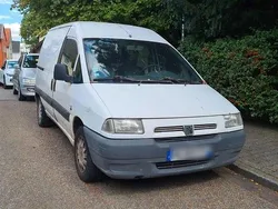 Schwarz Gebraucht 2000 Peugeot Expert Van | 500 €