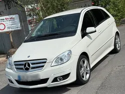 Weiß Gebraucht 2008 Mercedes B200 Avantgarde Van / Kleinbus | 6.500 € (Teuer)