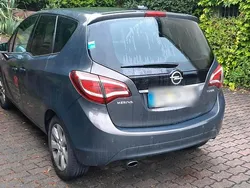 Grau Gebraucht 2016 Opel Meriva Innovation Van / Kleinbus | 6.900 € (Guter Preis)