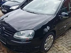 Schwarz Gebraucht 2004 VW Golf IV Basis Limousine | 2.450 € (Etwas zu teuer)
