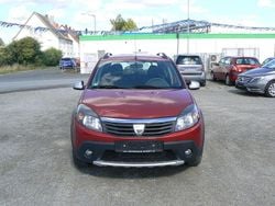 Rot Gebraucht 2012 Dacia Sandero Stepway Kleinwagen | 2.490 € (Guter Preis)