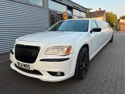 Weiß Gebraucht 2012 Chrysler 300C Limousine | 46.000 €