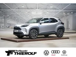 Silber Gebraucht 2022 Toyota Yaris Hybrid Team SUV | 24.480 € (Fairer Preis)