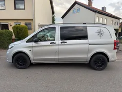 Silber Gebraucht 2016 Mercedes Vito Van / Kleinbus | 27.500 €