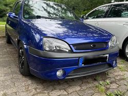 Blau Gebraucht 2001 Ford Fiesta Kleinwagen | 1.700 € (Fairer Preis)