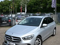 Iridiumsilber metalliclack Gebraucht 2020 Mercedes B180 Progressive Van / Kleinbus | 22.989 € (Superpreis)
